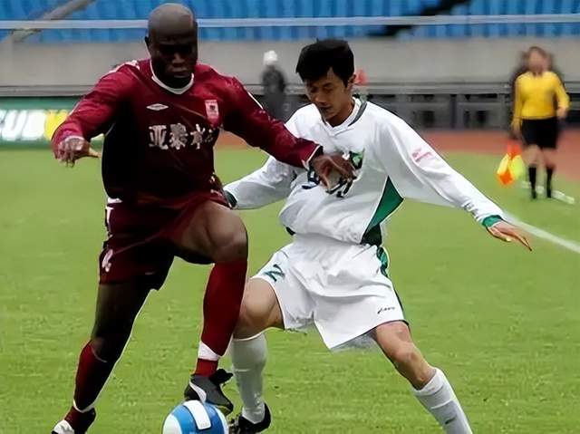 队报:巴黎卖拉莫斯和李刚仁收入破亿,将签阿克利乌舍和迪奥曼德