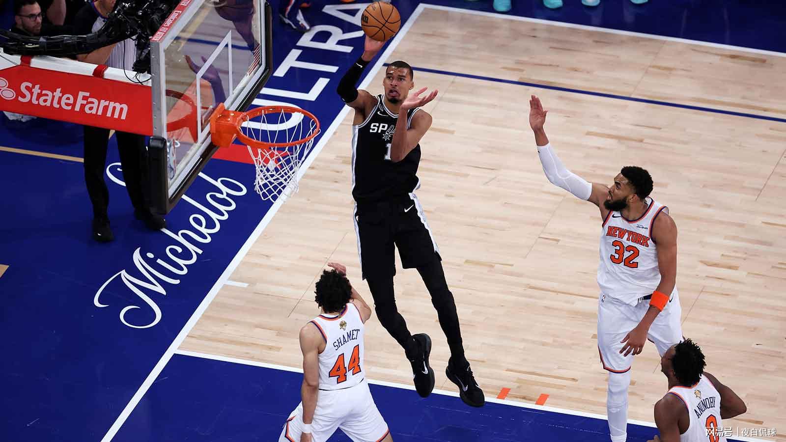同样是NBA传奇巨星,为何科比营销害人,詹姆斯营销却无害?