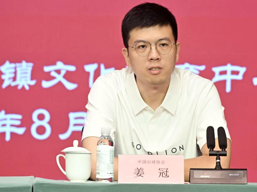 拉亚:很多人以为我做过面部手术,其实只是撞断了鼻子